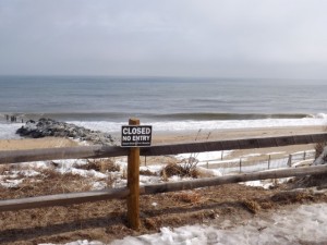no tresspassing onthe dunes sign, dune sledding, cape henlopen