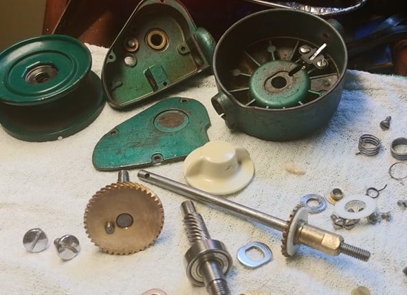 penn 704 reel, surf fishing, reel collecting, yard sale finds, delaware, penn reels, spin fishing reel